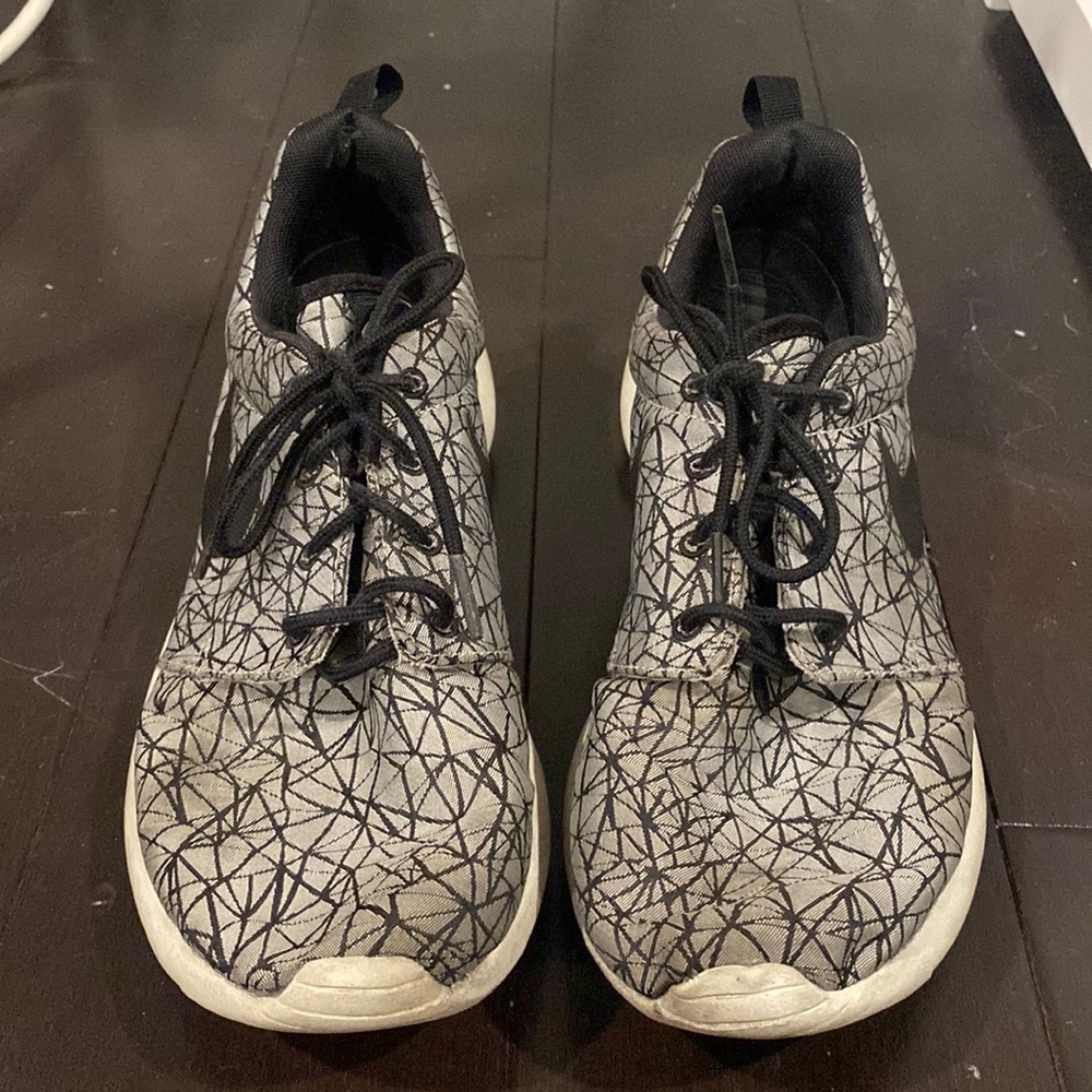 Nike Black and White Spider Sneakers Size 9
